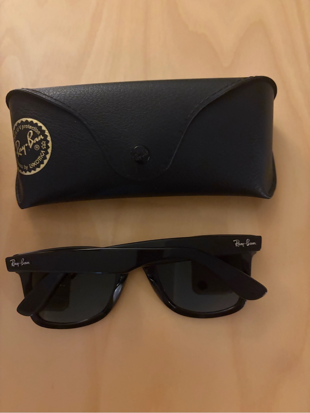 Ray-Ban Wayfarer with Case (Asian Fit) - Picture 2 of 6